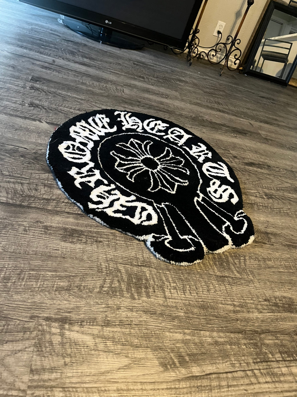 Chrome heart rug